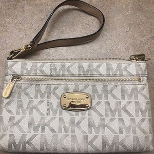 Michael Kors Wristlet Clutch